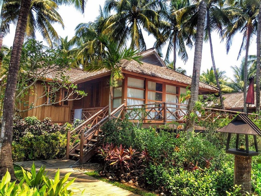 Bungalow, Sea View photo 2