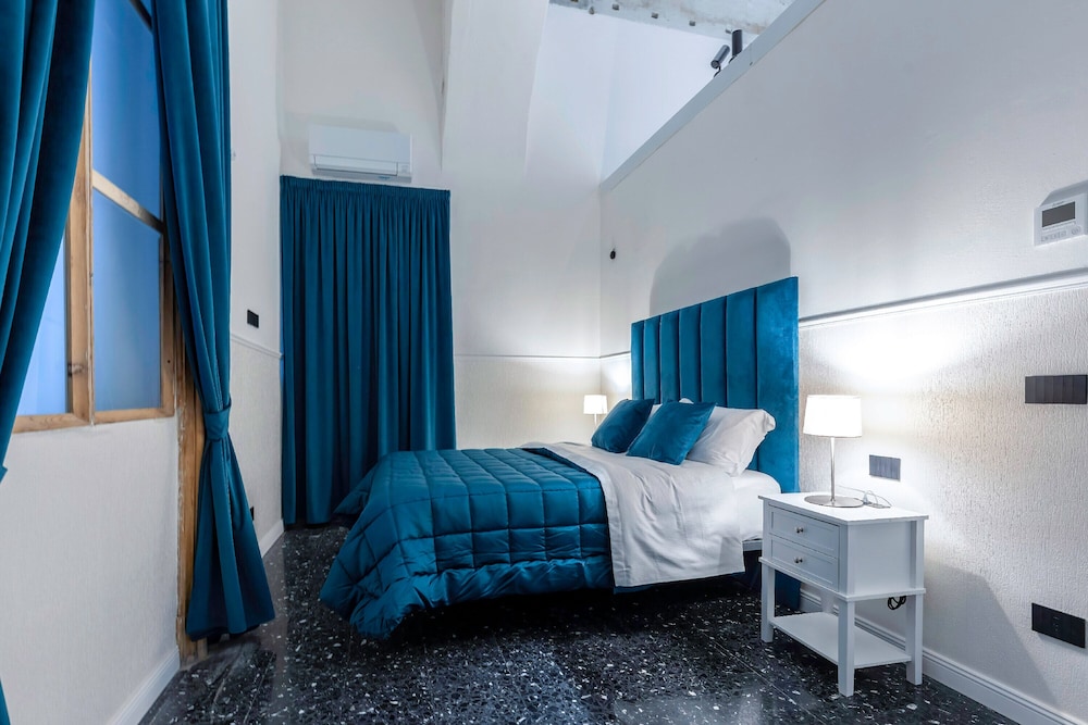 Family Studio Suite, Annex Building
