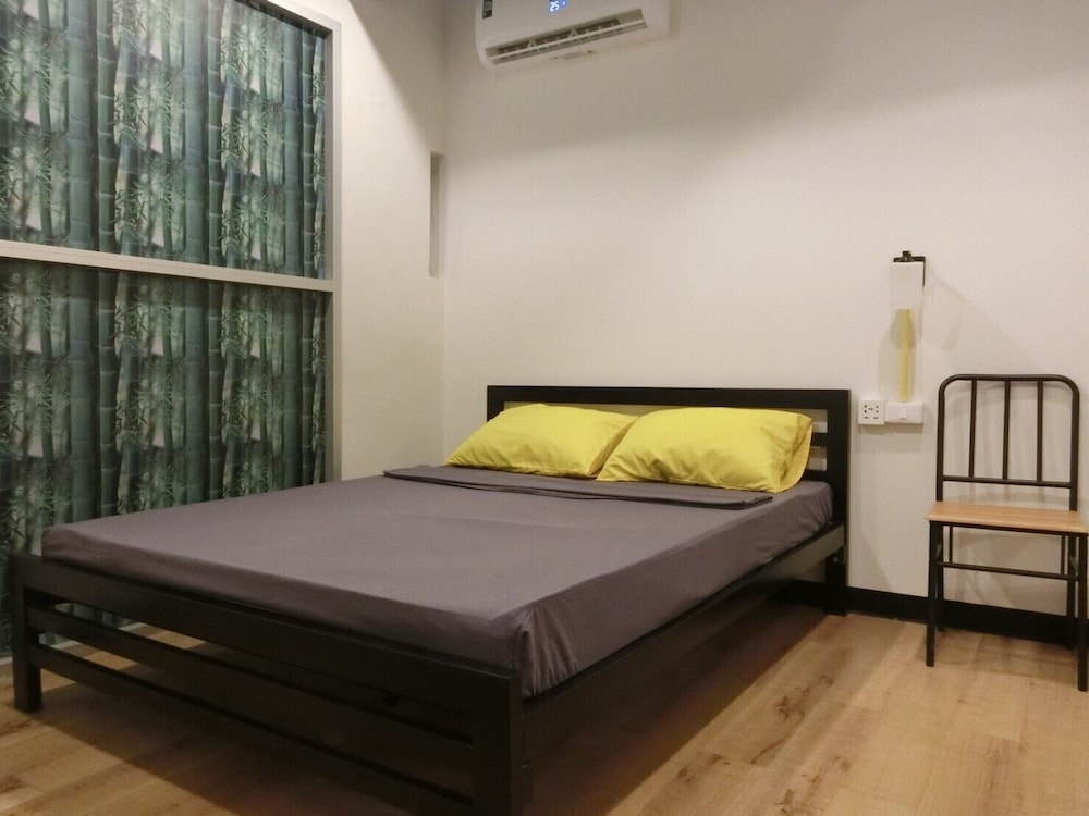 Basic Double Room photo 3