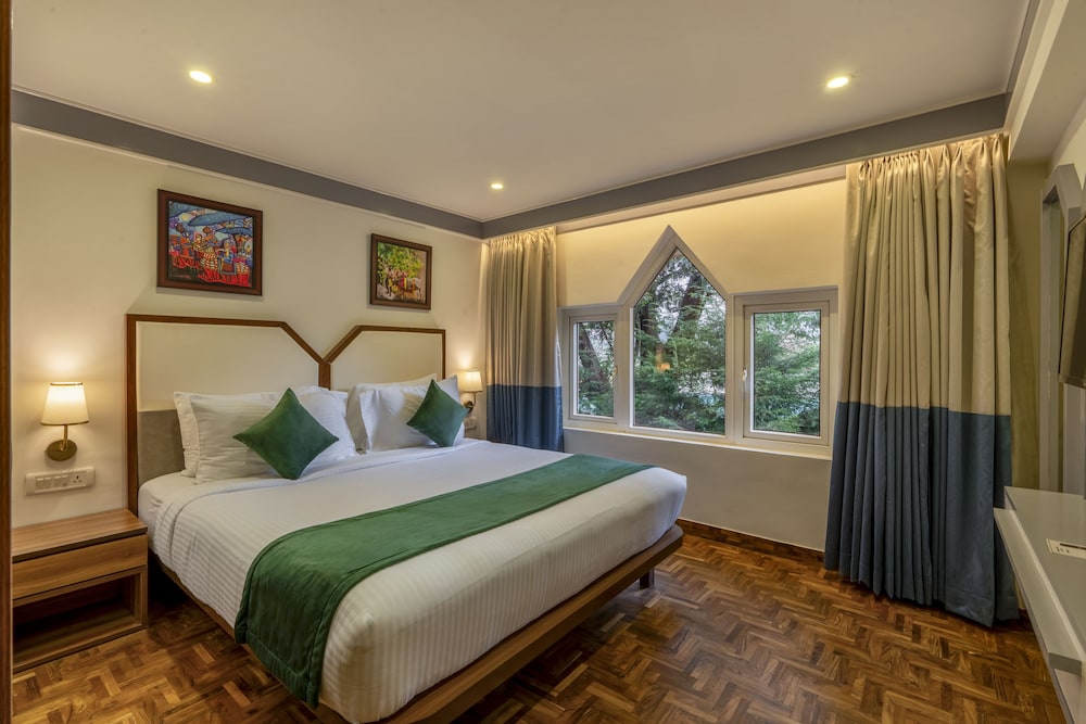 Indulge Suite - Photo 2