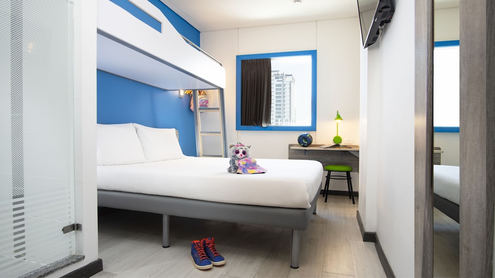 Room, Multiple Beds - Photo 1