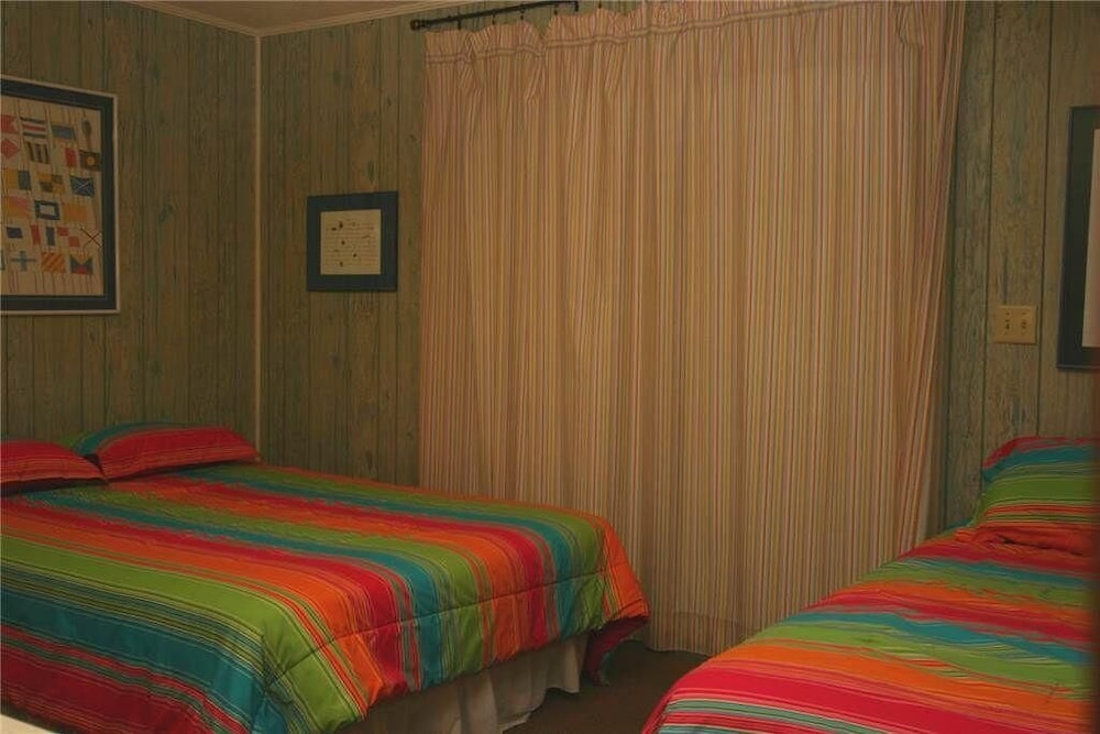 House, Multiple Beds (Sea Braces- Main)