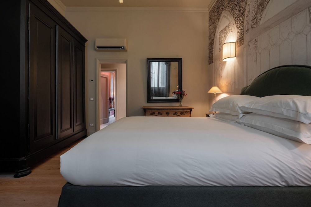 Luxury Apartment, Canal View photo 3