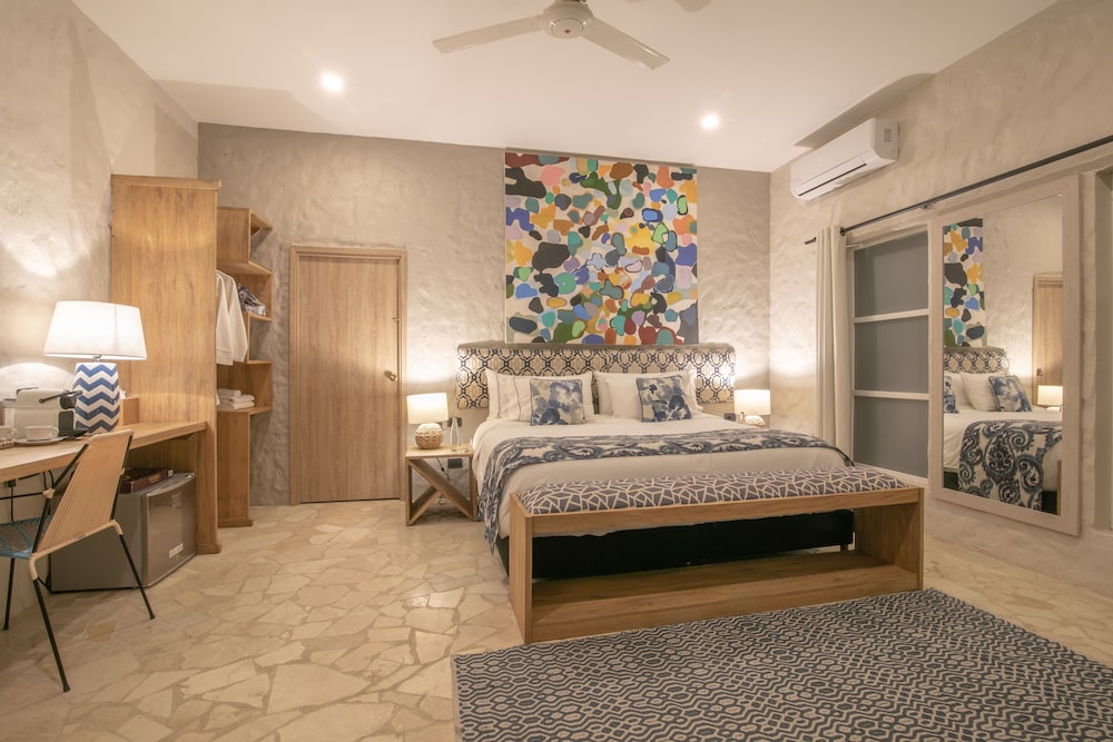 Romantic Bungalow, 1 Bedroom, Private Pool photo 3