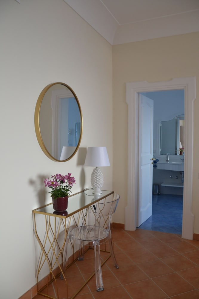 Royal Suite, 1 Bedroom, Sea View photo 3