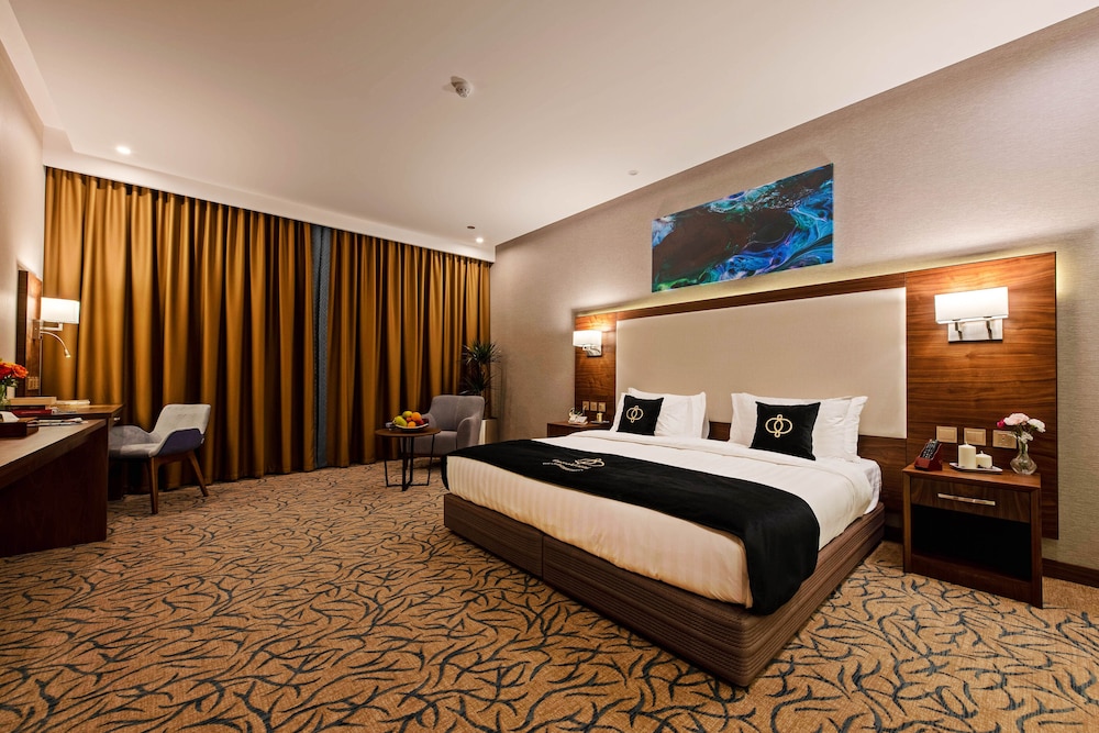 Deluxe Room King - Photo 1