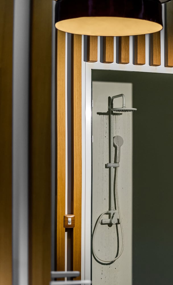 Honeymoon Suite with Sea View and Heated Pool - Photo 3