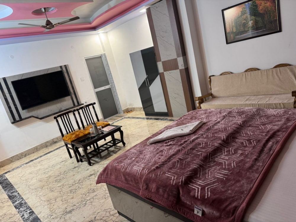 Superior Double Room, City View photo 3