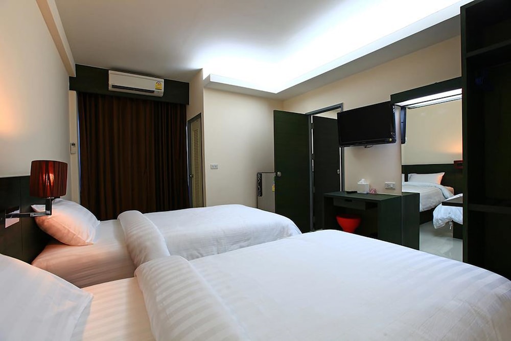Connecting Room