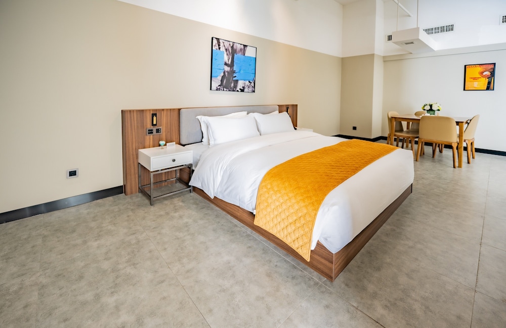Deluxe Suite photo 1