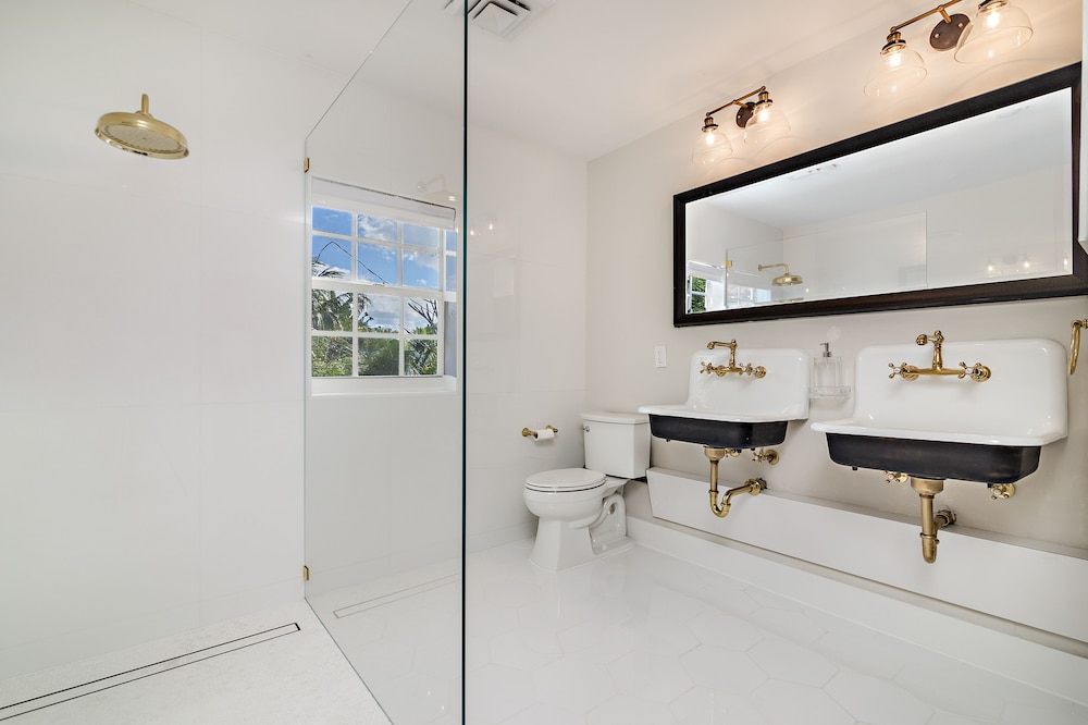 Superior Triple Room photo 3