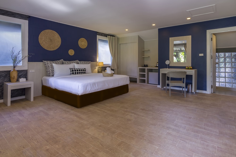 room photo