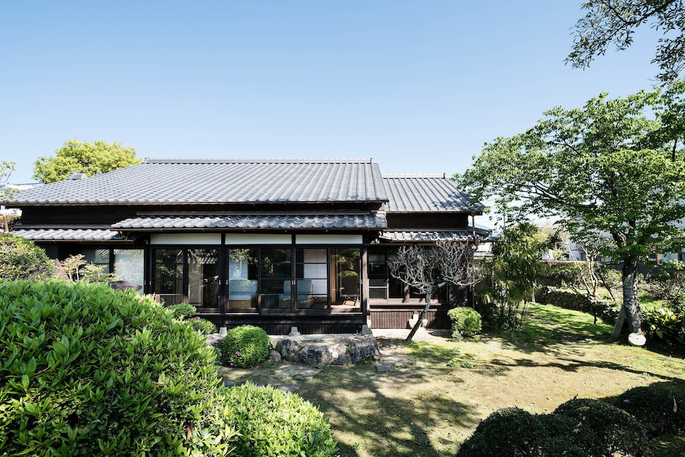 Katsume-tei Townhouse (No Outdoor Mineral Hot Springs)