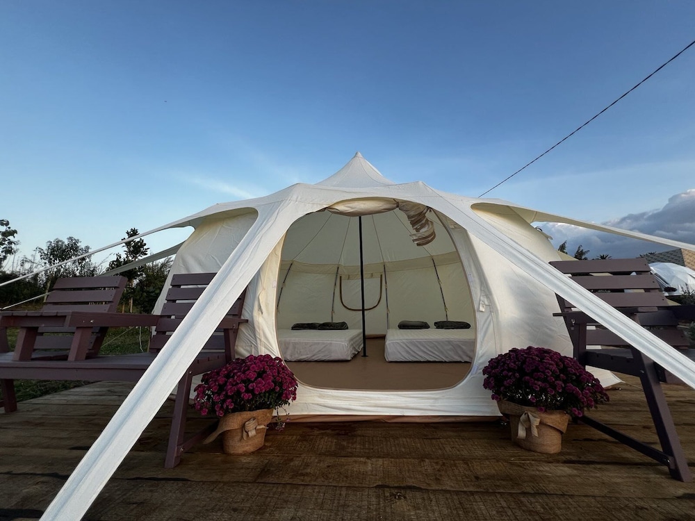 Luxury Tent photo 2