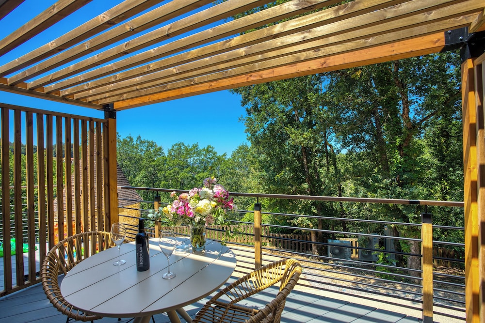Comfort Duplex, Balcony, Garden View photo 2