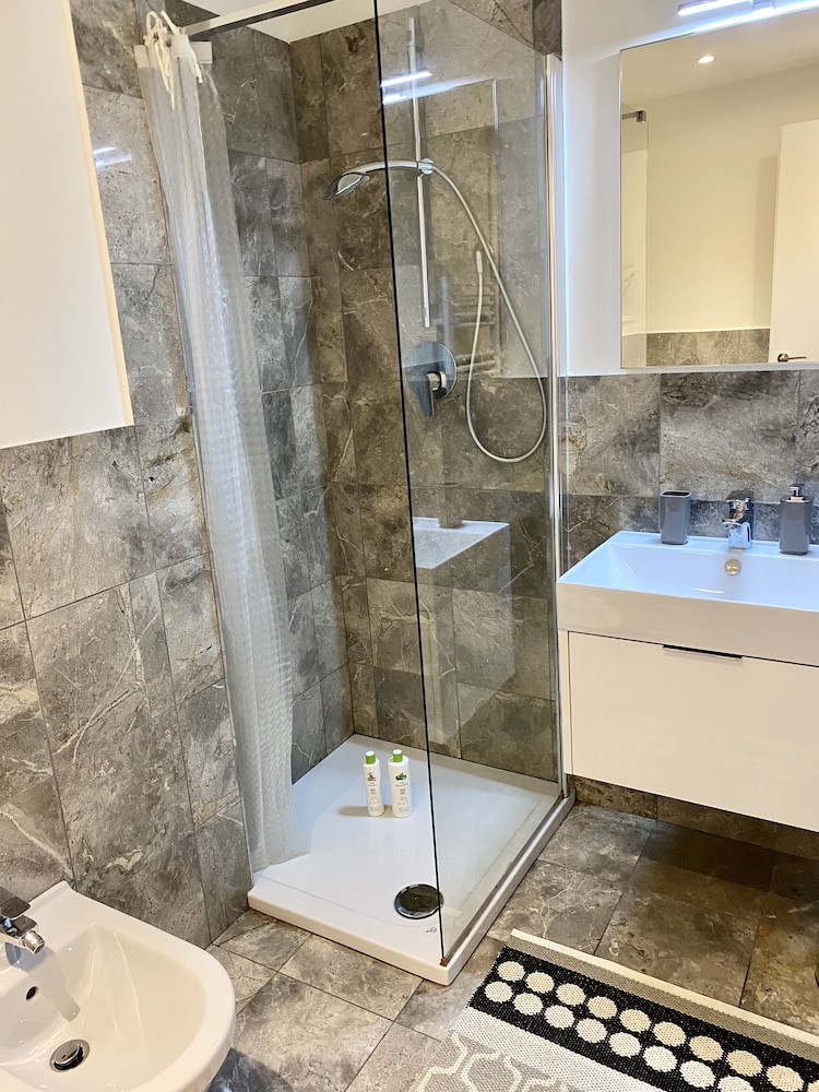 Design Apartment, 1 Queen Bed with Sofa bed, Non Smoking, Courtyard View