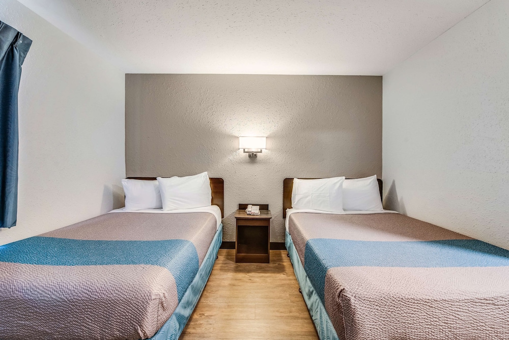 Deluxe Room, 2 Double Beds, Non Smoking, Refrigerator photo 1