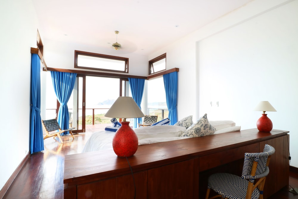 Villa, 5 Bedrooms, Ocean View photo 3