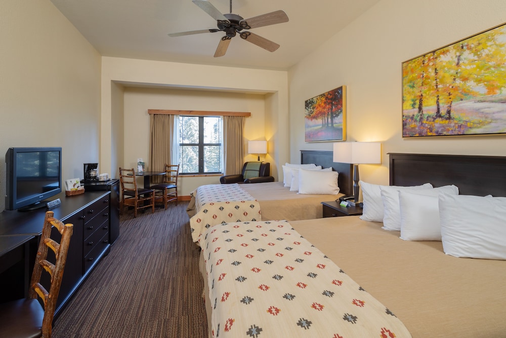 Deluxe Room, 2 Queen Beds photo 1