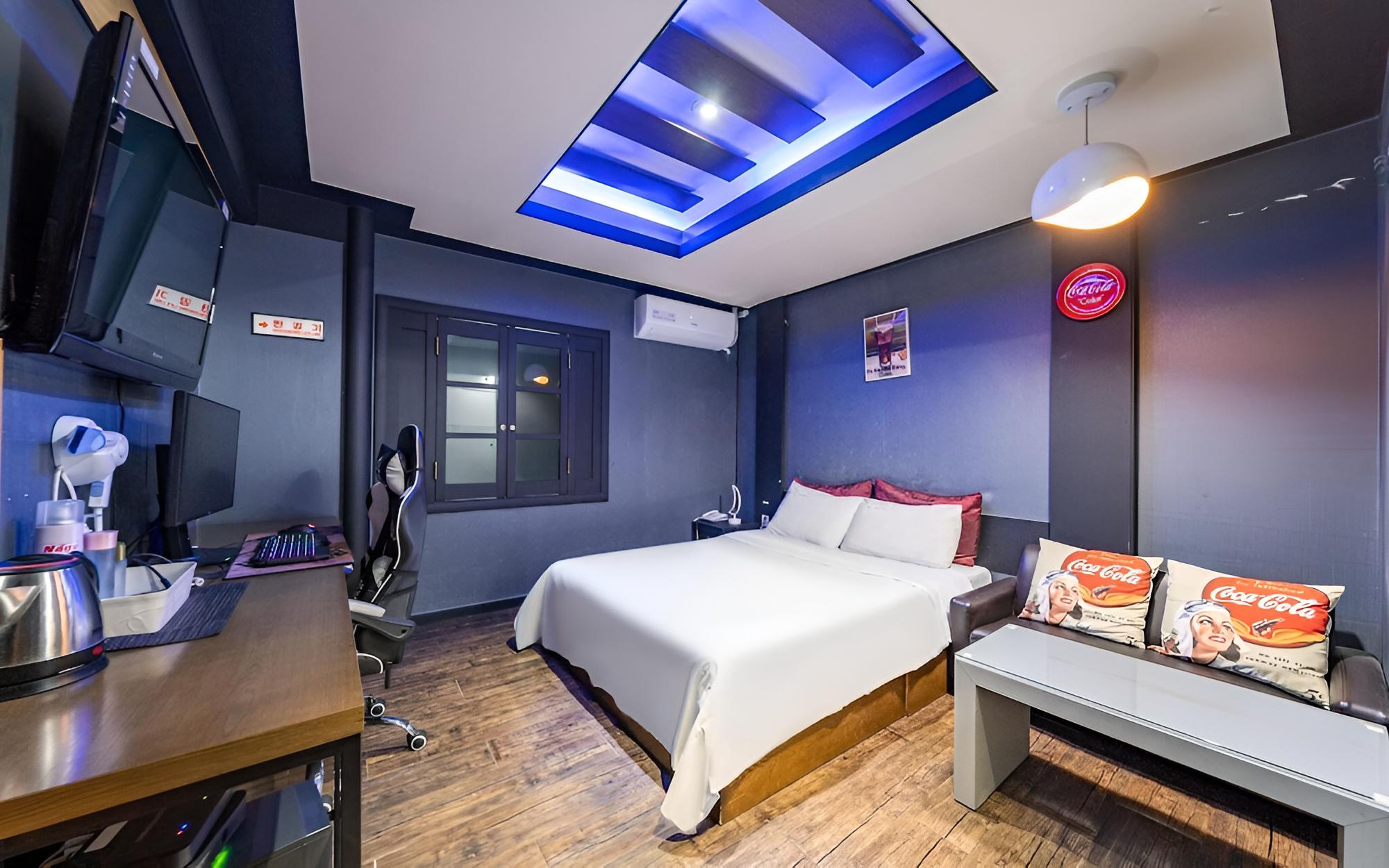 Room (Sleepy + 18:00 check out (Netflix Wav) photo 1