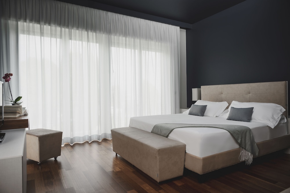Comfort Room - Photo 2