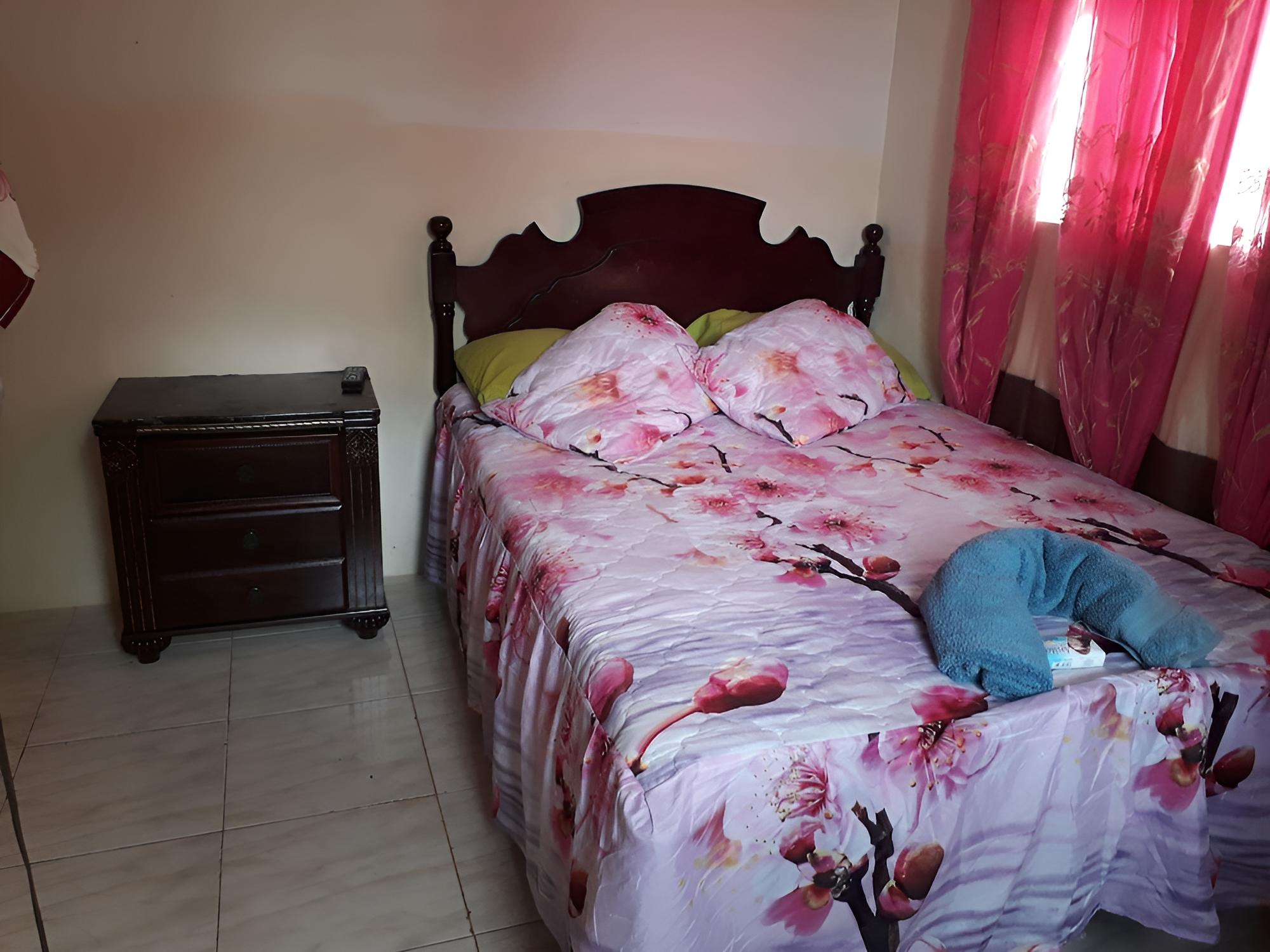 Standard Room, 1 Queen Bed, Refrigerator & Microwave photo 3