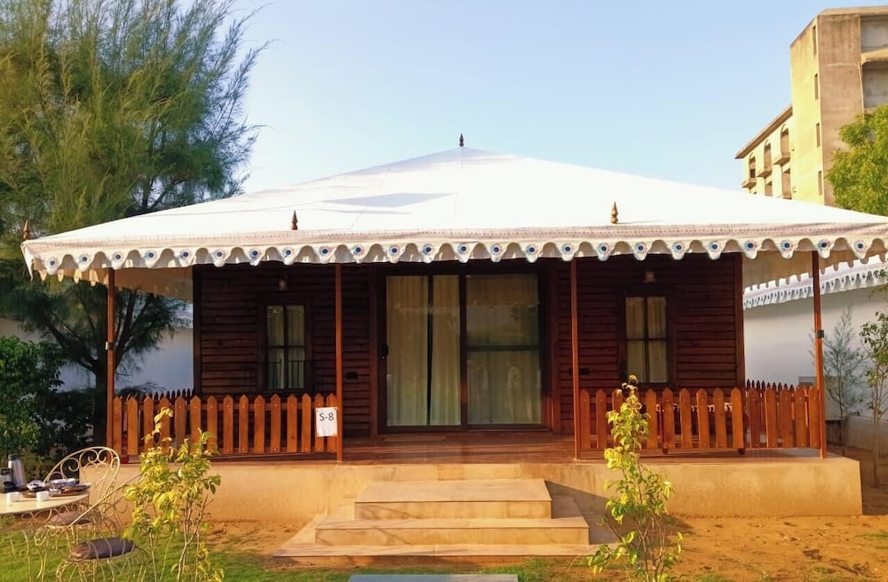 Sunrise Tent with Private Pool photo 3