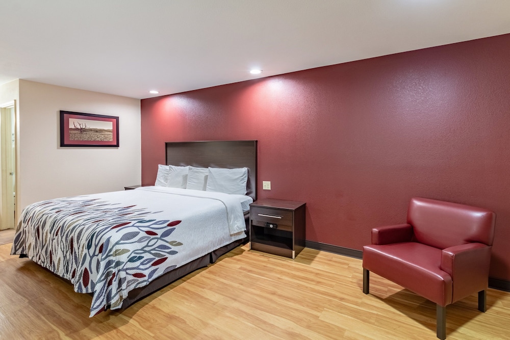Deluxe Room, 1 King Bed, Non Smoking photo 1