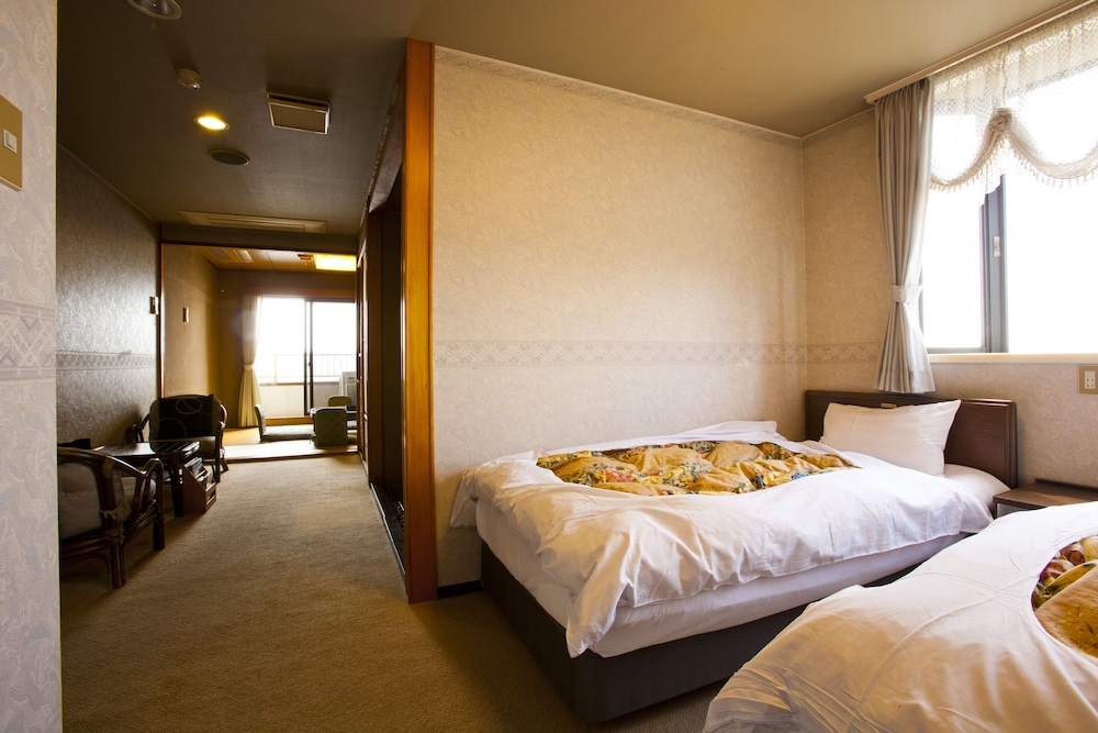 Japanese Western Style Room - Photo 1