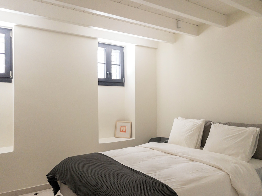 House, 2 Bedrooms