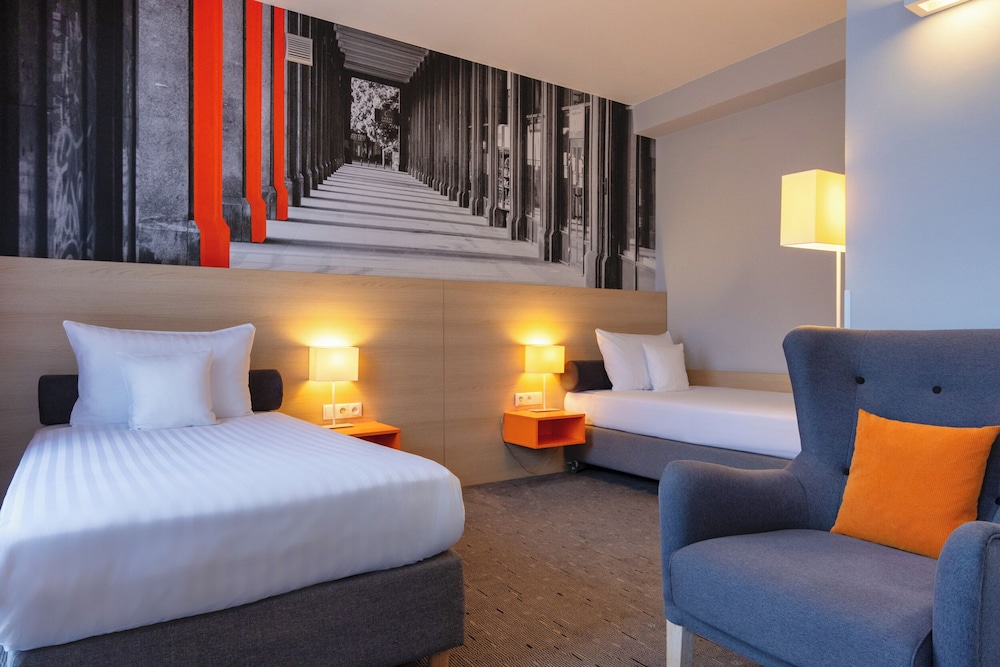Standard Twin Room - Photo 1