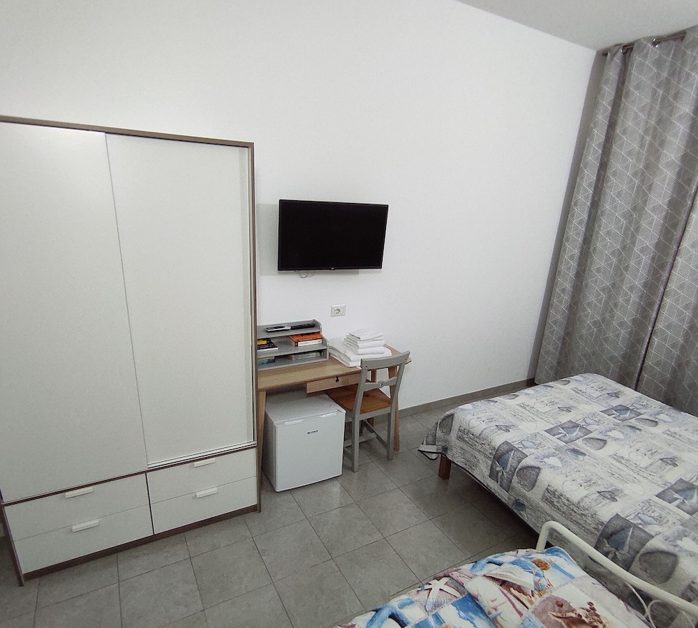 Classic Triple Room photo 3