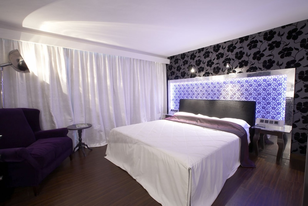 Design Twin Room