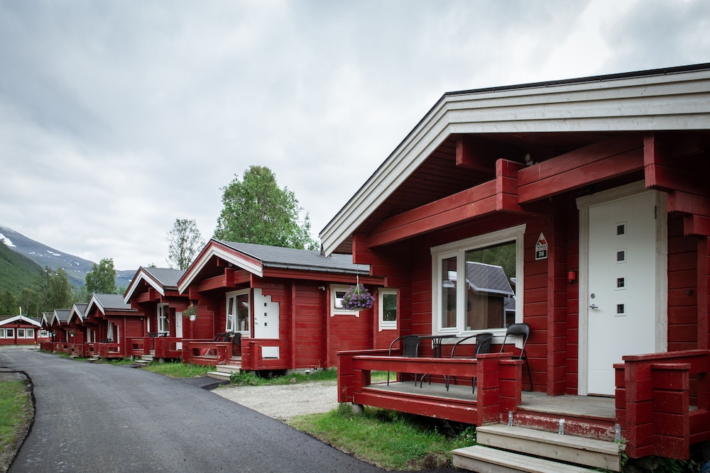 Traditional Cabin, Garden View thumbnail 5