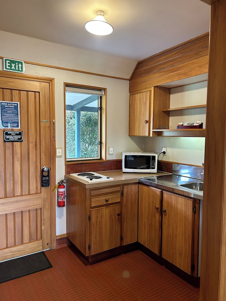 Suite, 1 Bedroom - Photo 3