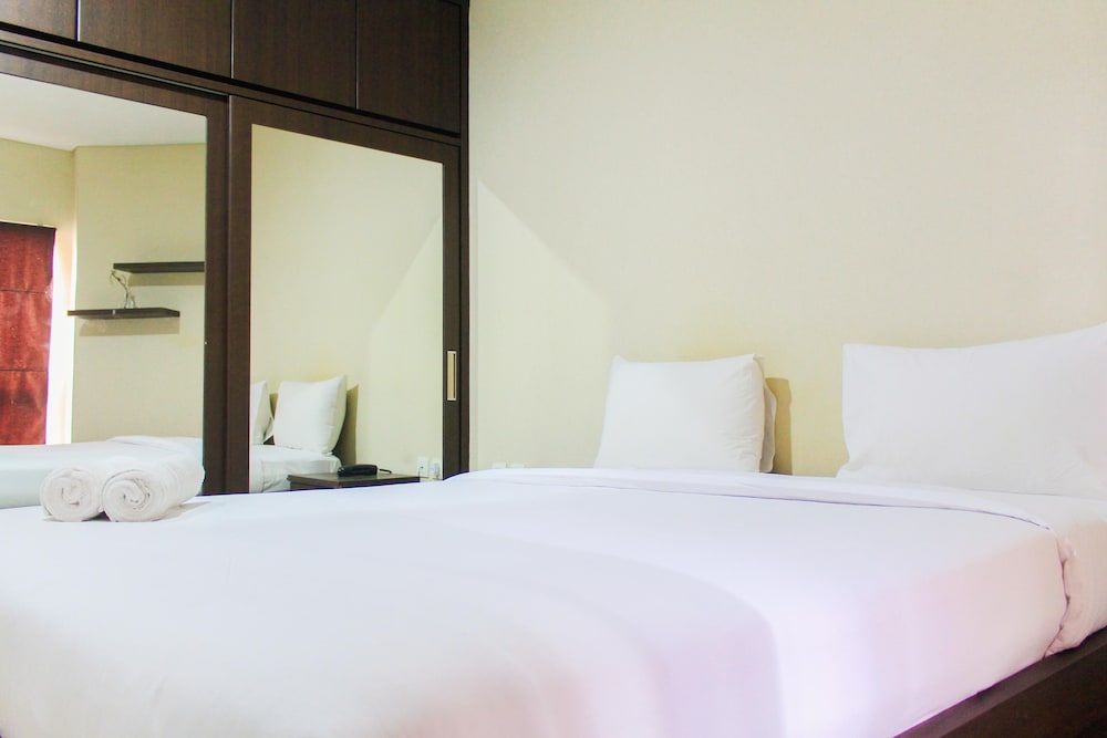 Room - Photo 9