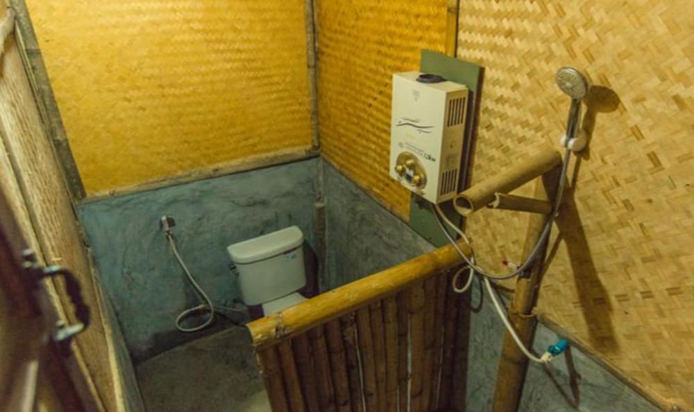 A-Frame Riverside Fan with Share Bathroom photo 2