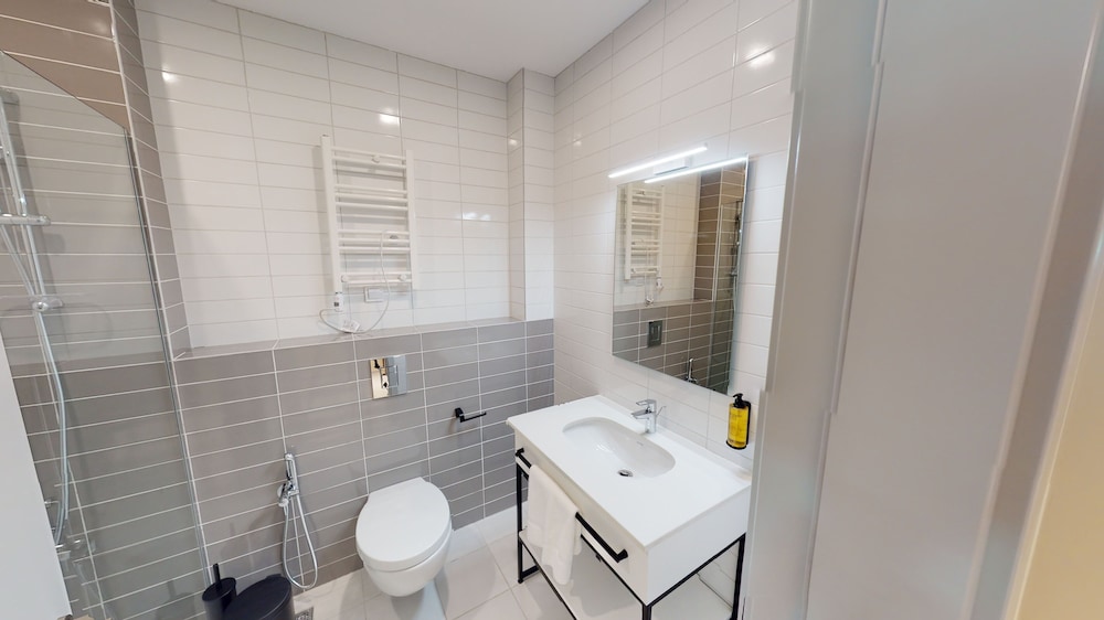 Standard Double Room - Photo 12