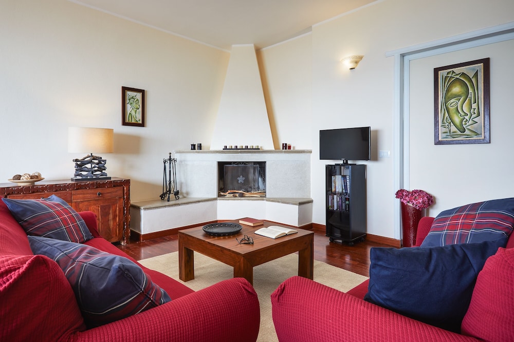Apartment, 2 Bedrooms, Balcony photo 2