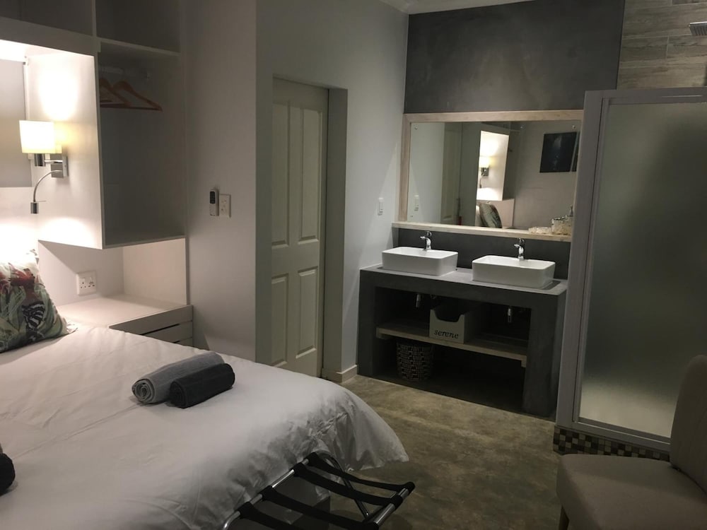 Serenity Room photo 3