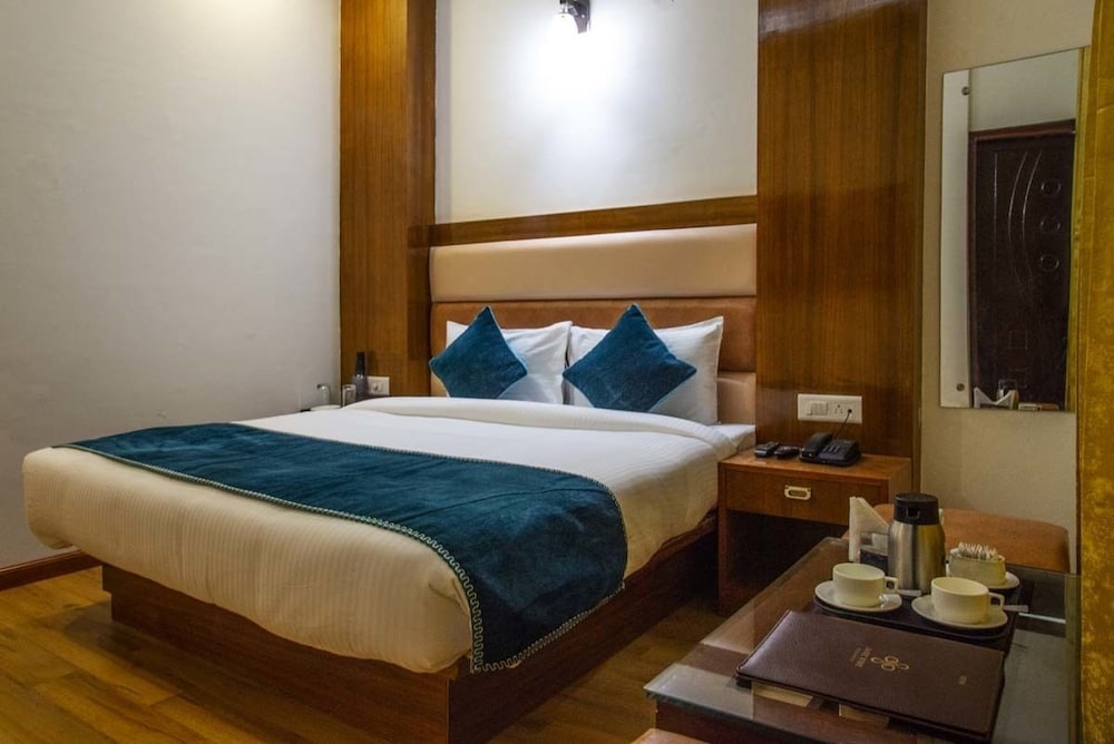 Standard Double Room, 1 Queen Bed, Slope side photo 3