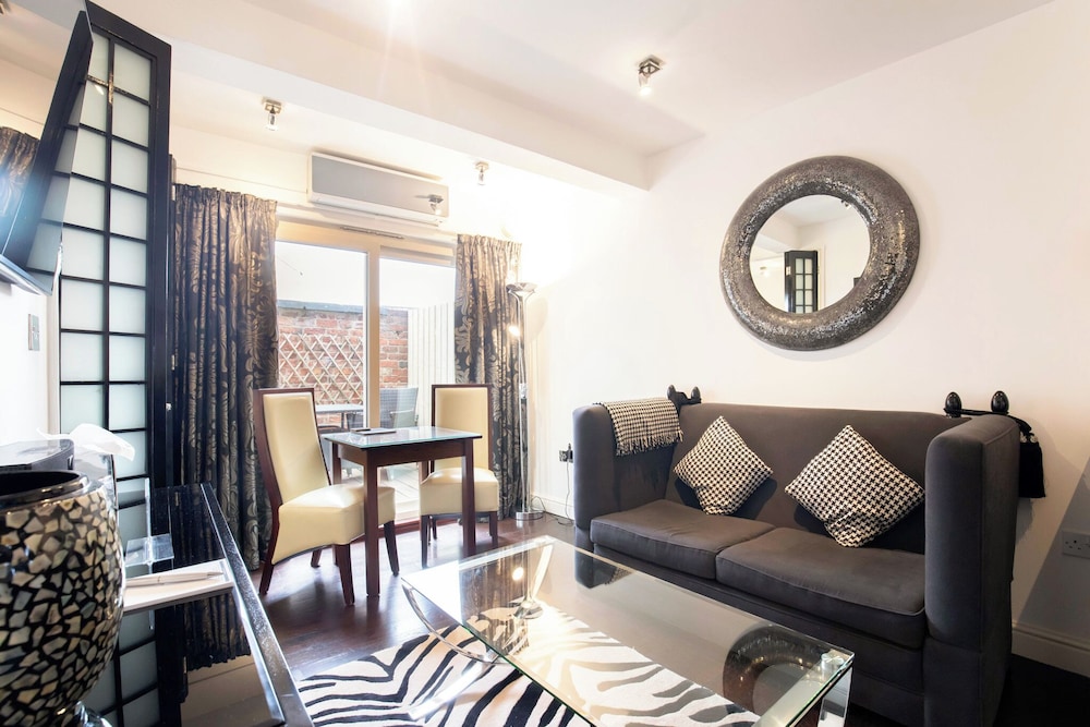 Design Suite, 1 King Bed, Non Smoking, Terrace (Napoli ) photo 2