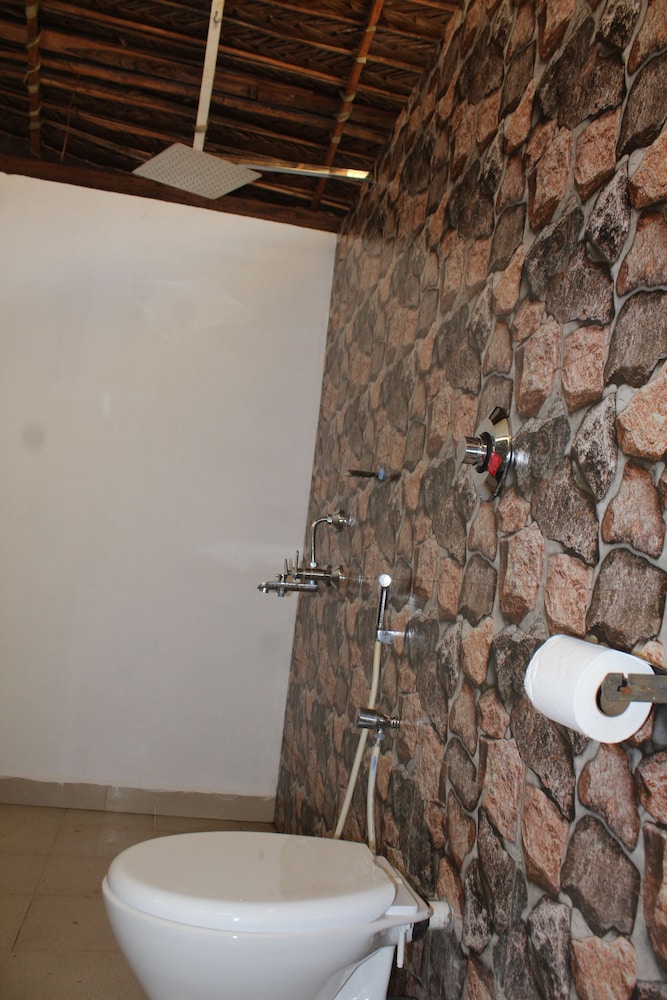 Deluxe Cottage, 1 Bedroom, Smoking, Garden View photo 2