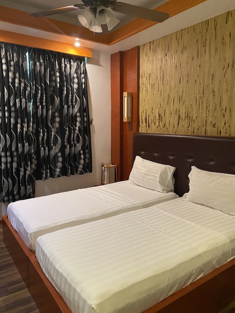 Comfort Twin Room