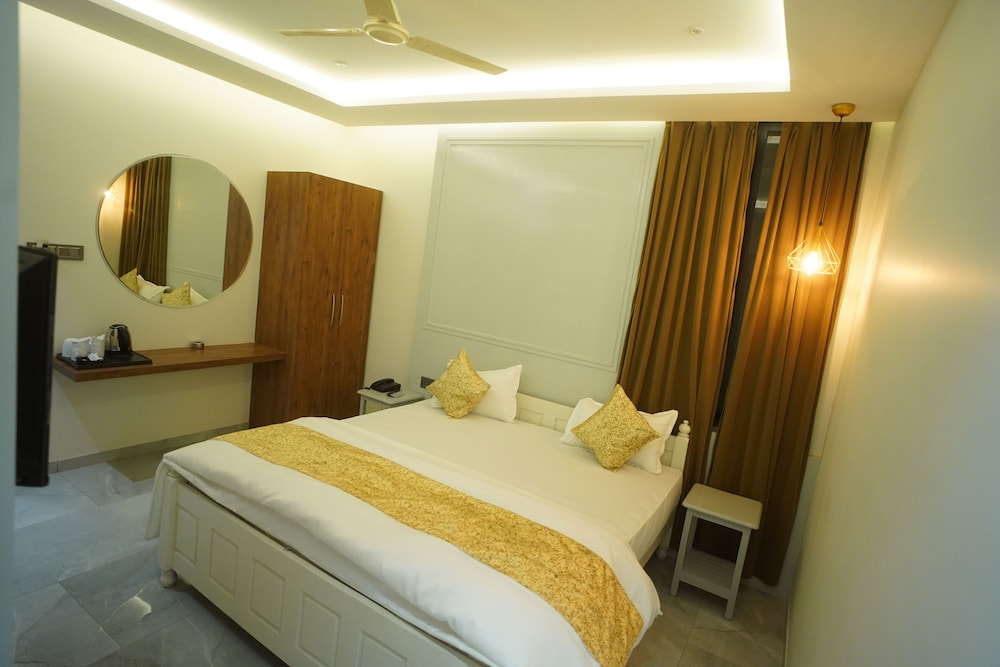 Deluxe Room - Photo 4
