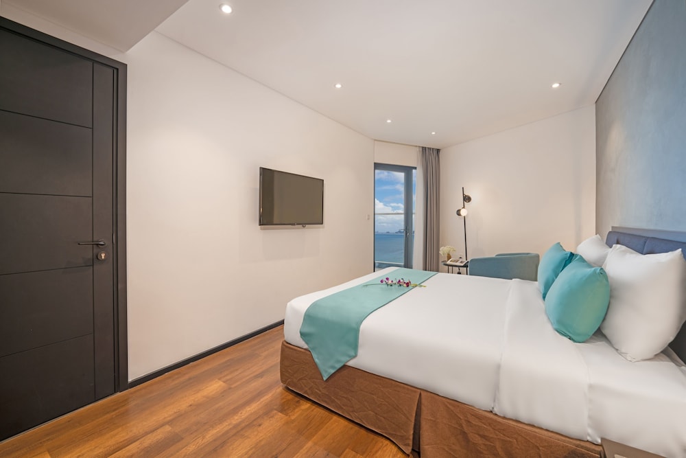 Deluxe Double Room with Sea View photo 1