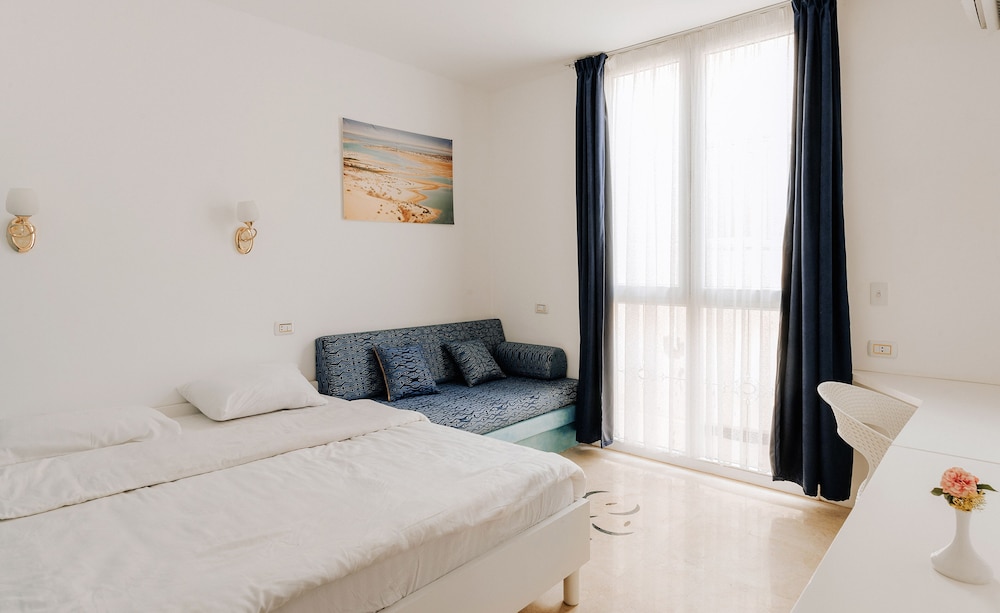 City Triple Room (2 + 1 room) - Photo 6