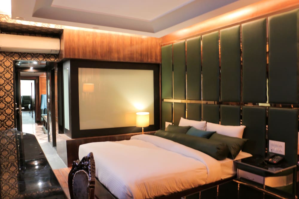 Junior Double Room
