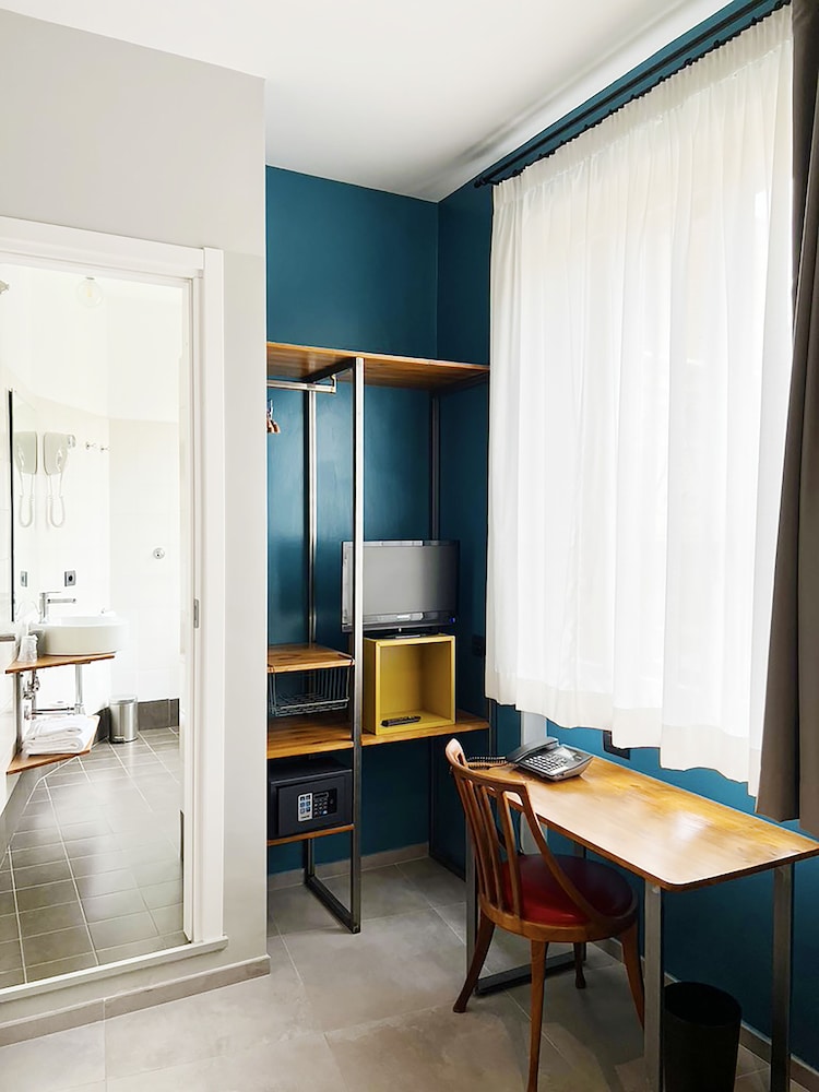 Classic Double Room Single Use photo 2