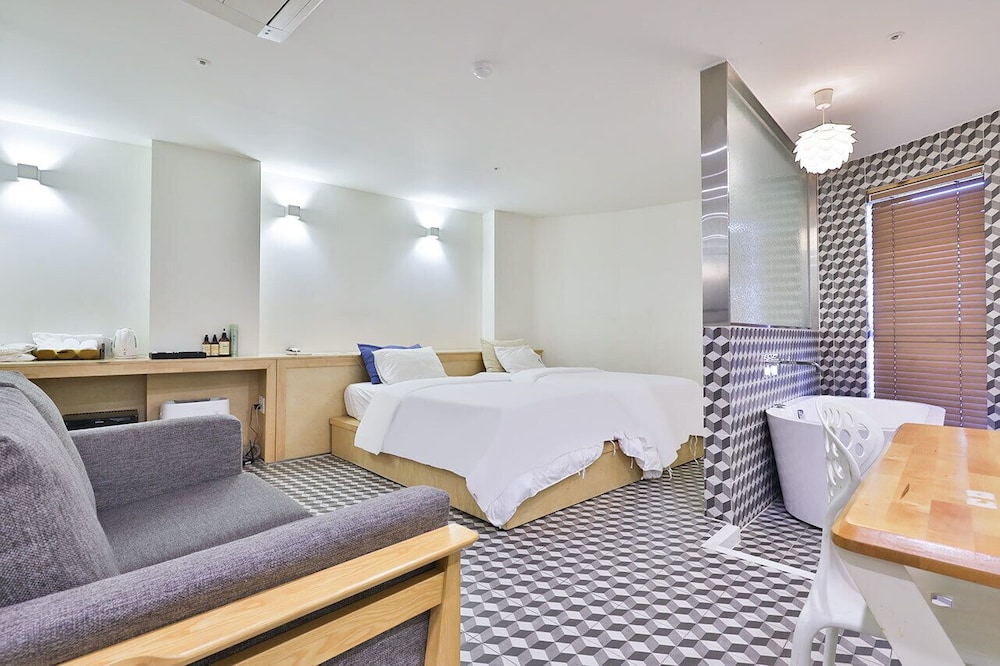 Deluxe Twin Room photo 2